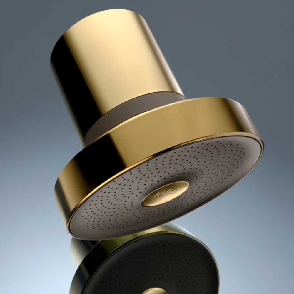 Jolie filtering showerhead in Gold